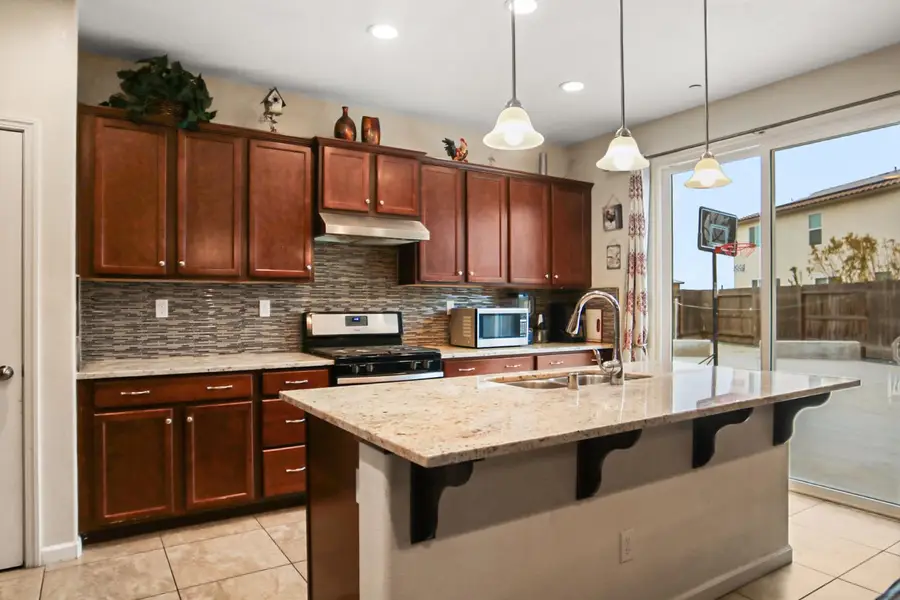 6631 W Fallon Avenue, Fresno, CA 93722 - Image #3