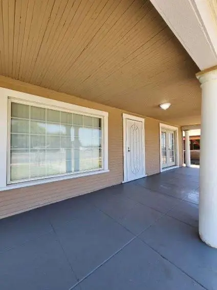 54 E Kearney Boulevard, Fresno, CA 93706 - Image #2