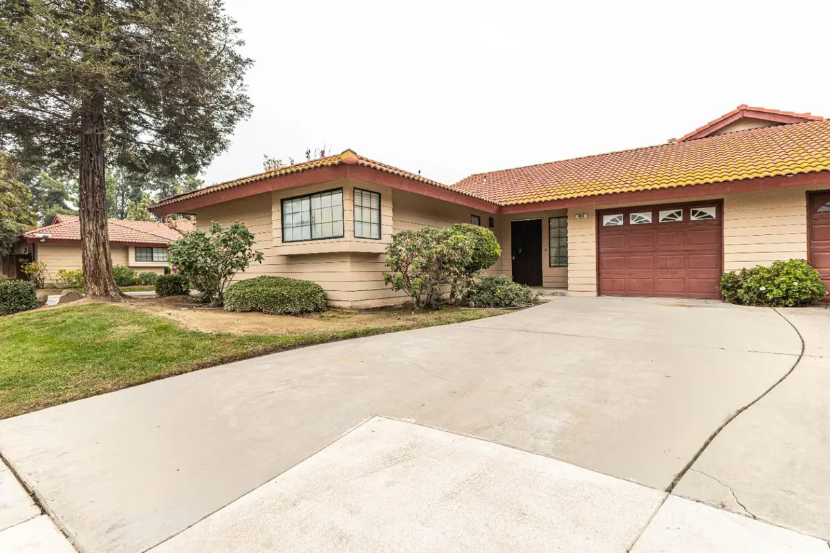 901 Barnett Way, Madera, CA 93637 - Image #1