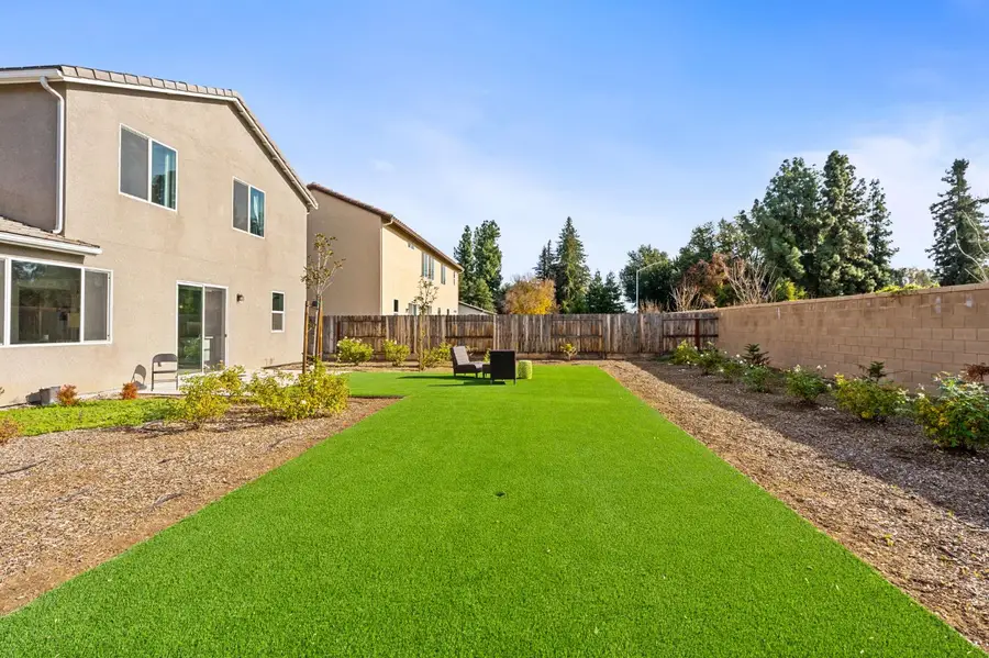 6701 E Providence Avenue, Fresno, CA 93727 - #3