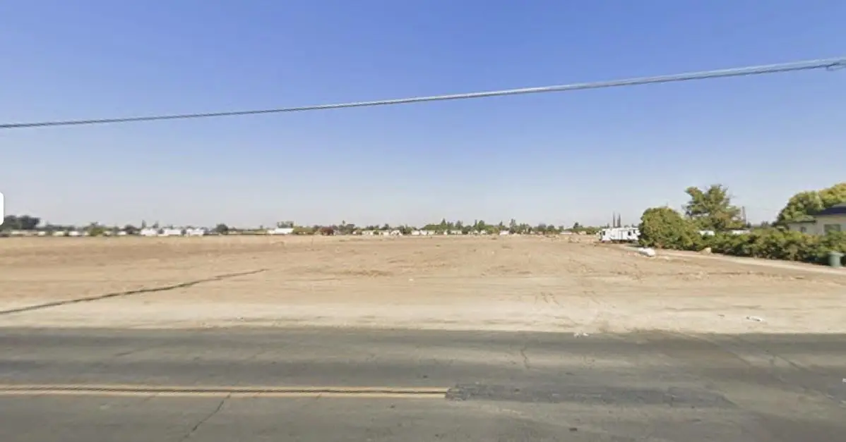 2046 E Goshen Avenue, Visalia, CA 93292 - #1