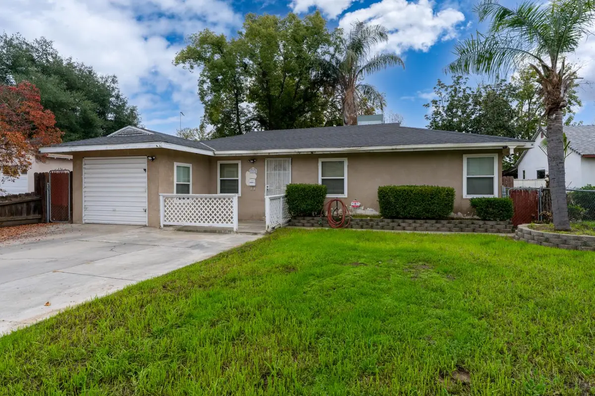 1212 E Saginaw Way, Fresno, CA 93704 - Image #1