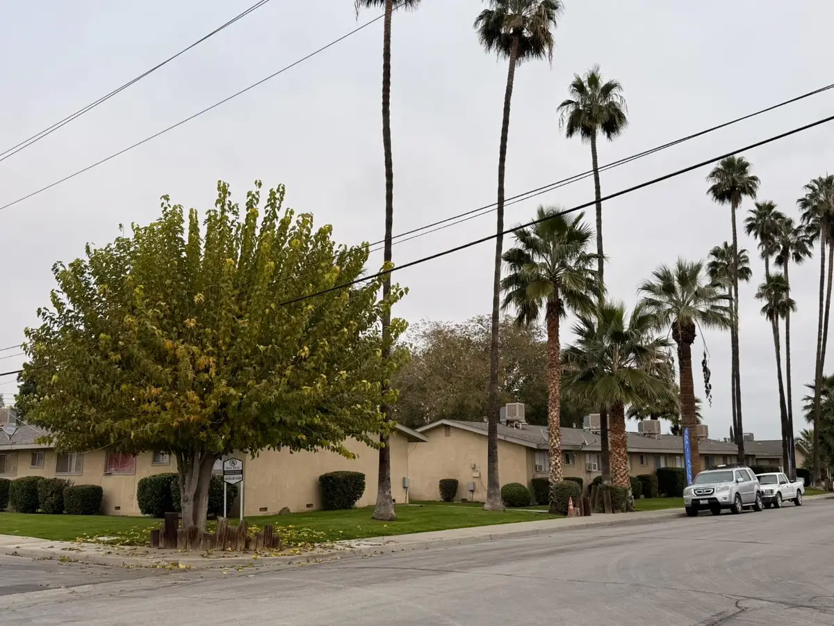 201 E Walnut Avenue, Coalinga, CA 93210 - Image #1