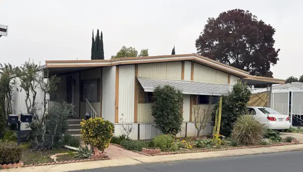 581 N Crawford Ave #41, Dinuba, CA 93618