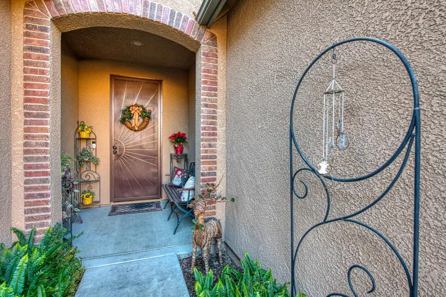 1764 N Mcpherson Lane, Clovis, CA 93619 - Image #3