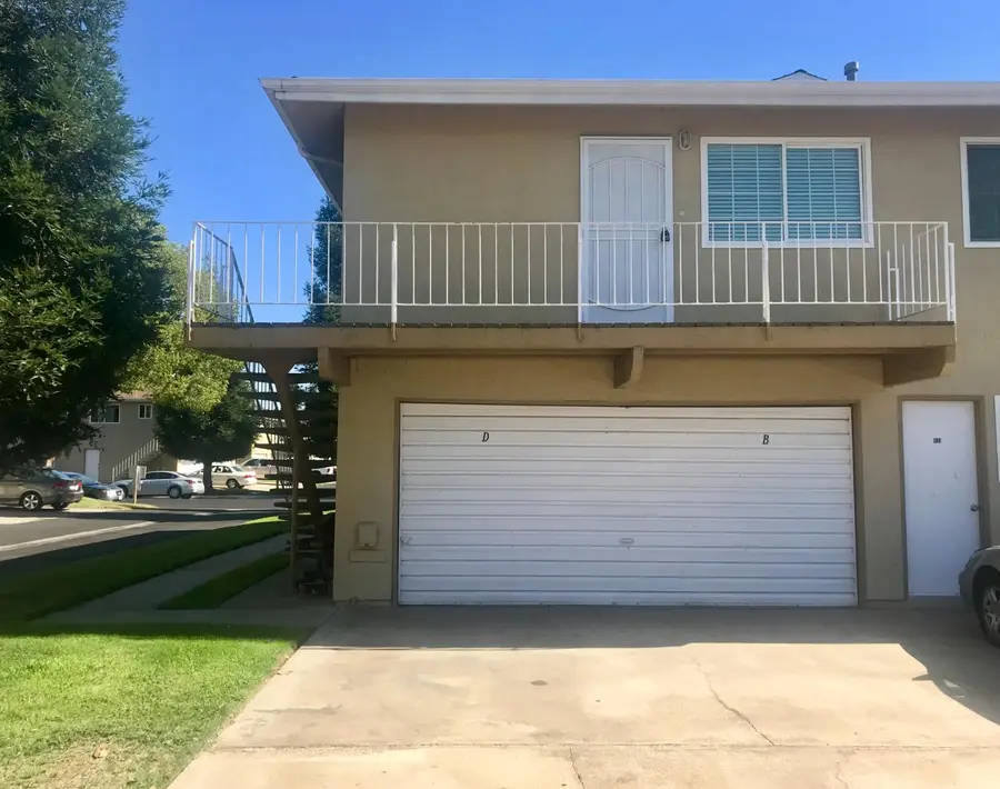 431 W Alamos Avenue #4, Clovis, CA 93612 - Image #2