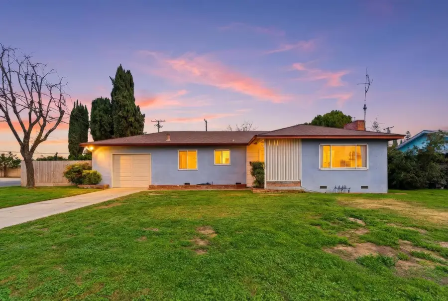 2410 Locust, Visalia, CA 93277 - Image #2