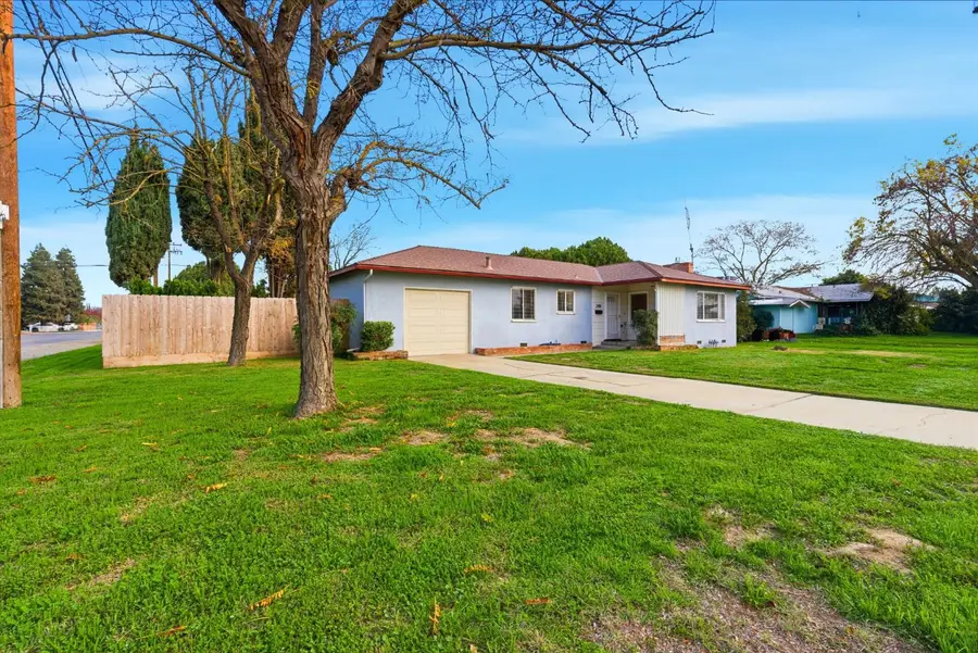 2410 Locust, Visalia, CA 93277 - Image #3