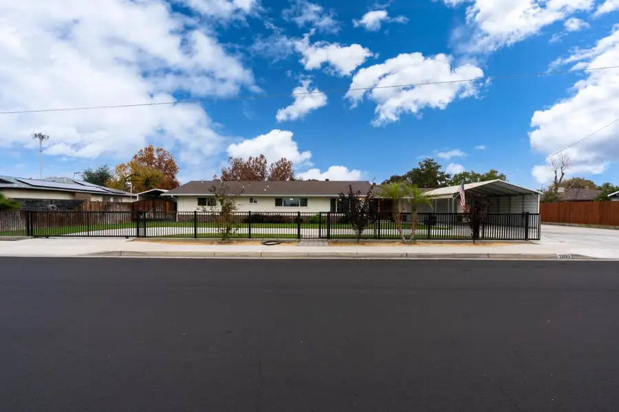 2893 Helm Avenue, Clovis, CA 93612 - Image #2