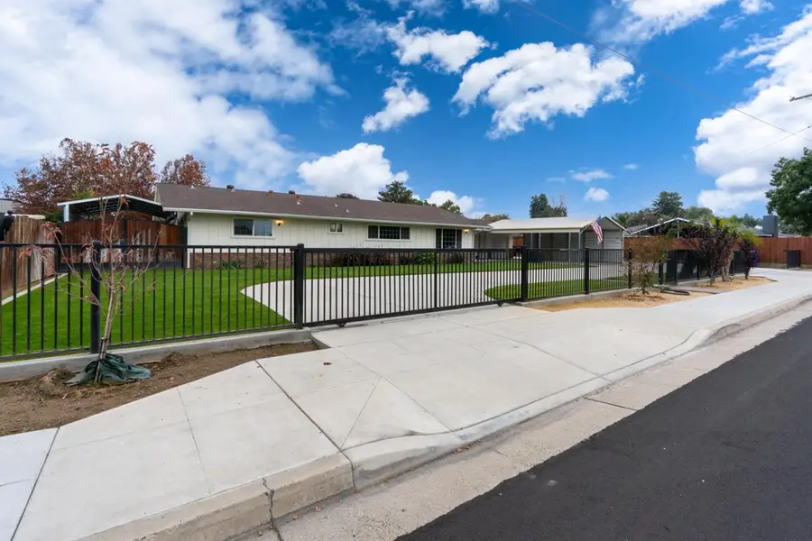2893 Helm Avenue, Clovis, CA 93612 - Image #3
