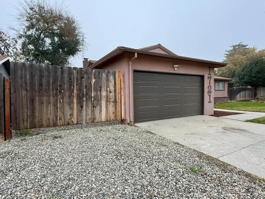 1721 Beverly Avenue, Clovis, CA 93611 - Image #3