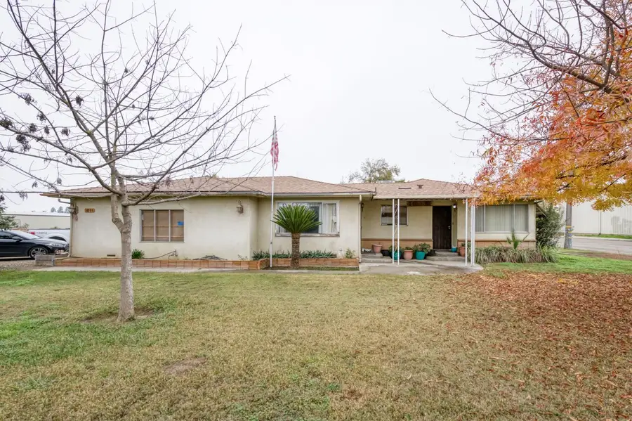 1055 E Dinuba Avenue, Reedley, CA 93654 - Image #2