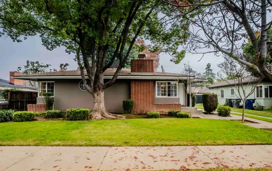 2426 N Adoline Avenue, Fresno, CA 93705 - #3