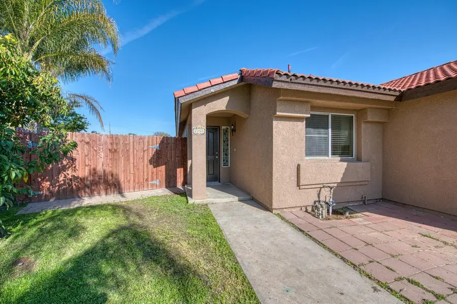 2295 N Lodi, Fresno, CA 93722 - Image #3