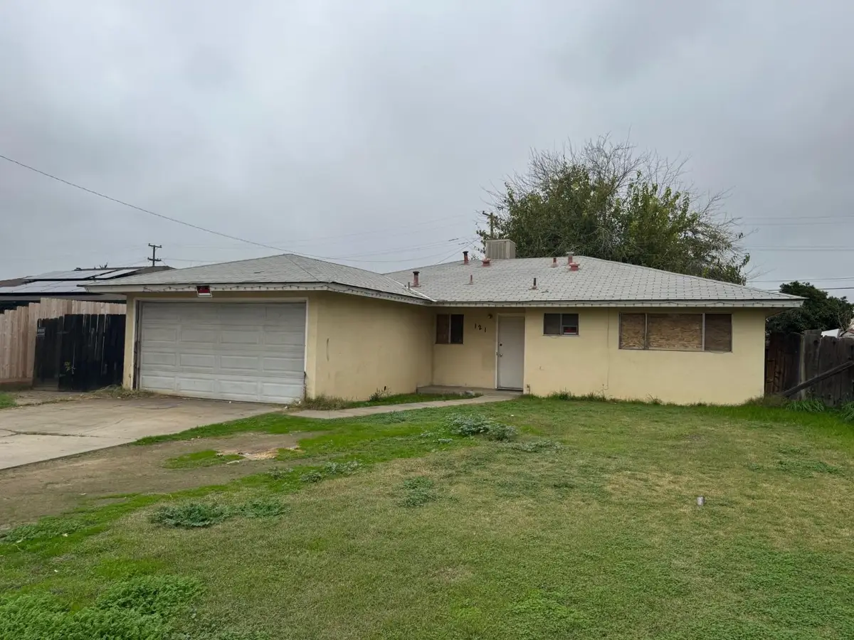 121 Maple Street, Madera, CA 93637 - Image #1