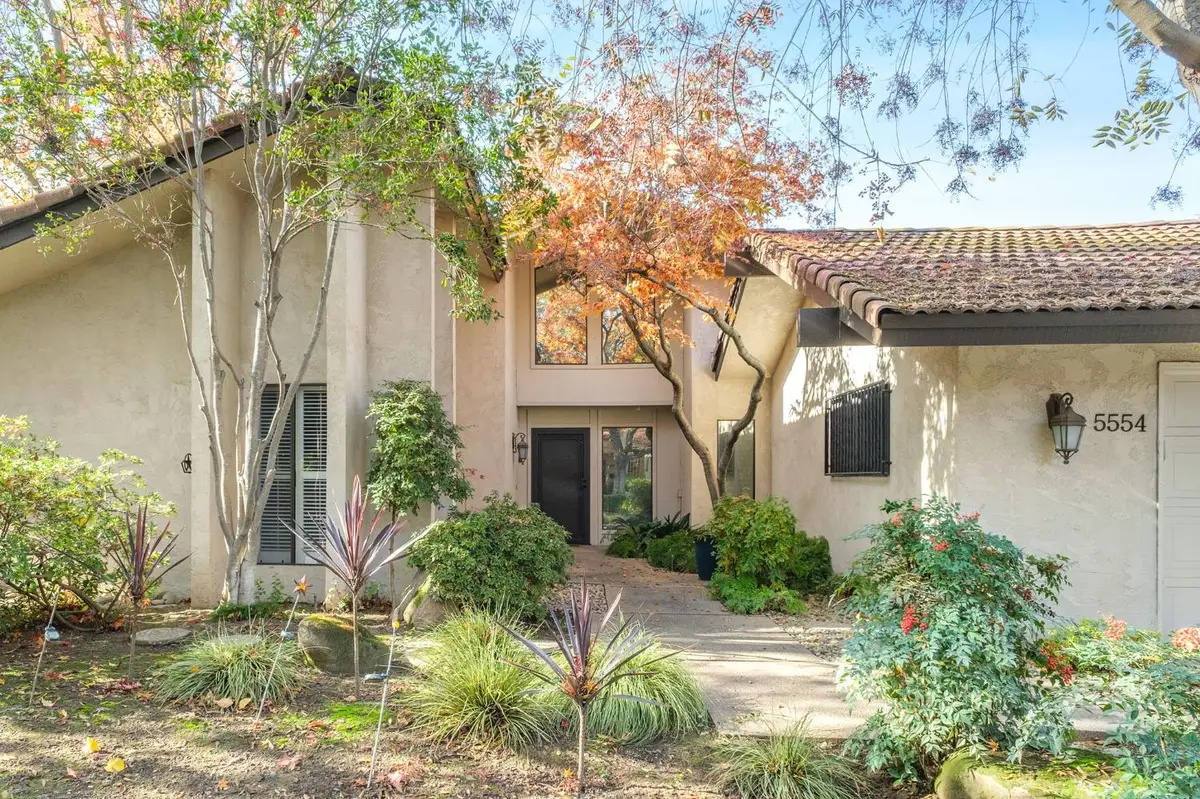 5554 N El Adobe Drive N, Fresno, CA 93711 - Image #1