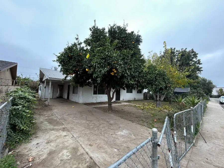 755 H Street, Parlier, CA 93648 - Image #2