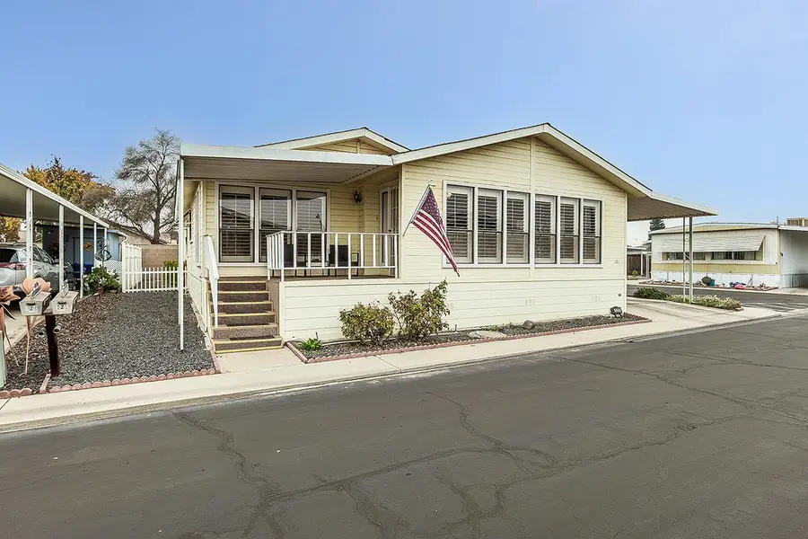 1551 6th Avenue Drive #121, Kingsburg, CA 93631 - Image #2