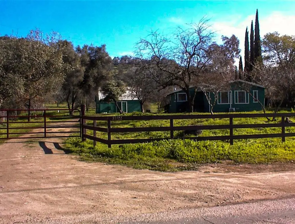 37702 Squaw Valley Road, Yokuts Valley, CA 93675 - Image #1