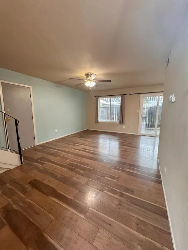 4815 N Winery Circle, Fresno, CA 93726