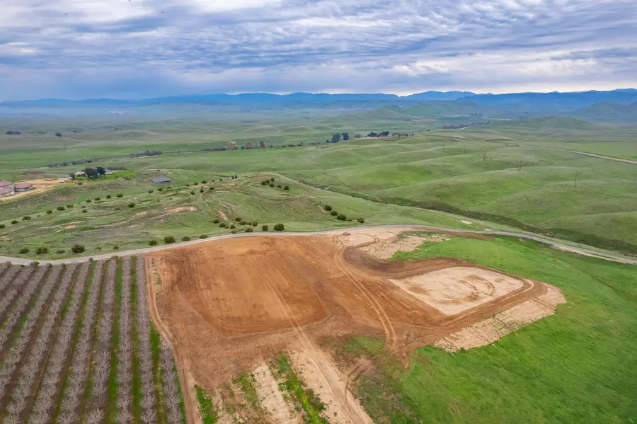 12855 Biglione Drive, Clovis, CA 93619 - Image #2