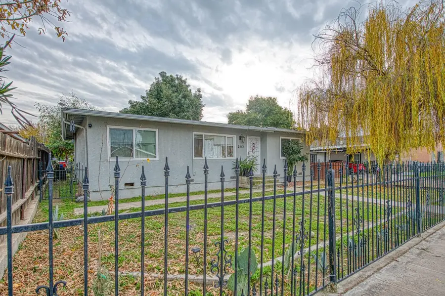 2451 Yerba Street, Selma, CA 93662 - Image #3