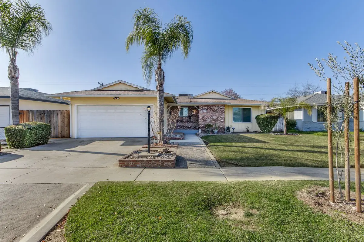 4723 N Angus Street, Fresno, CA 93726 - Image #1