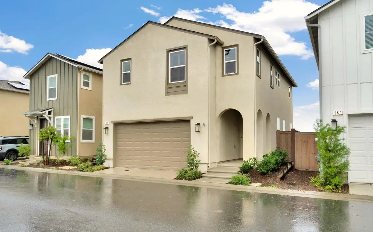 554 Mccaffrey Way, Madera, CA 93636 - Image #1
