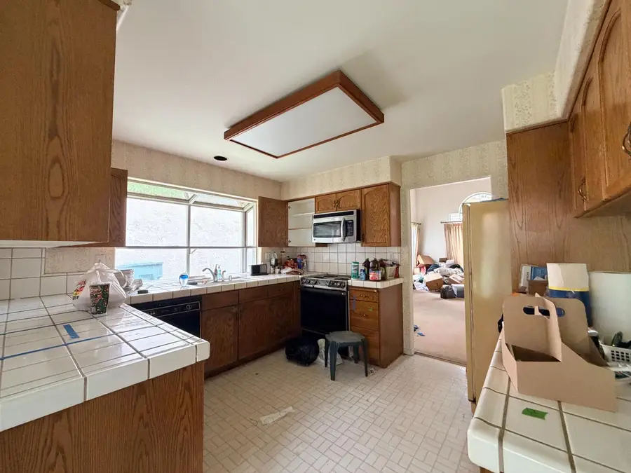 364 E Marwood Lane, Fresno, CA 93720 - Image #3