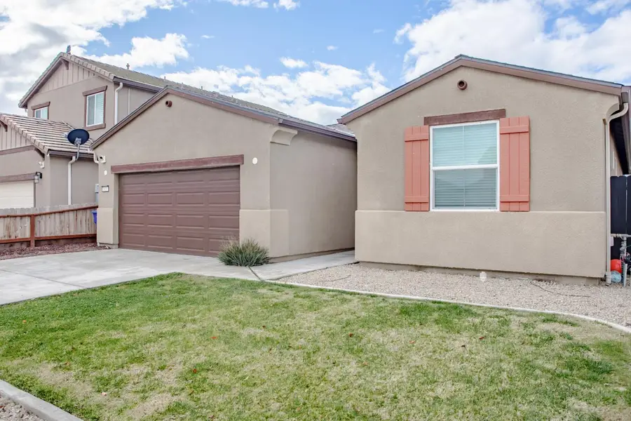 183 S Karen Avenue, Kerman, CA 93630 - Image #2