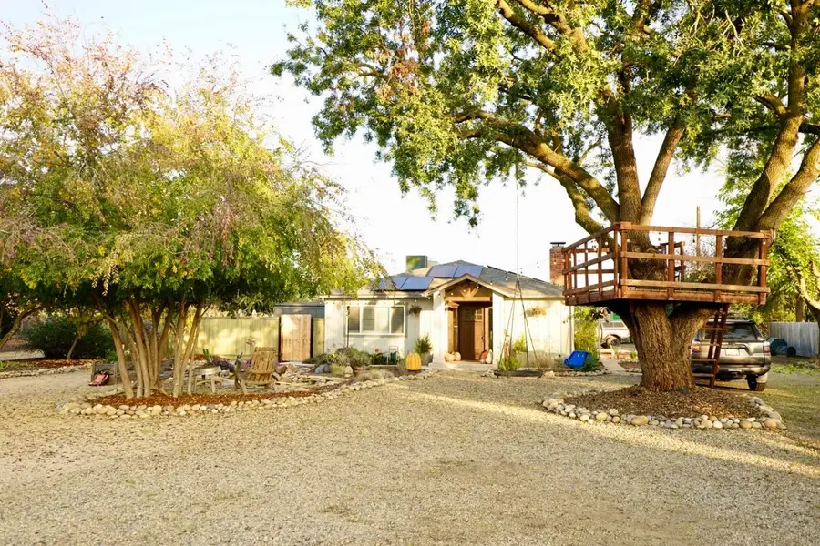 10340 Fowler Avenue, Clovis, CA 93619 - Image #2