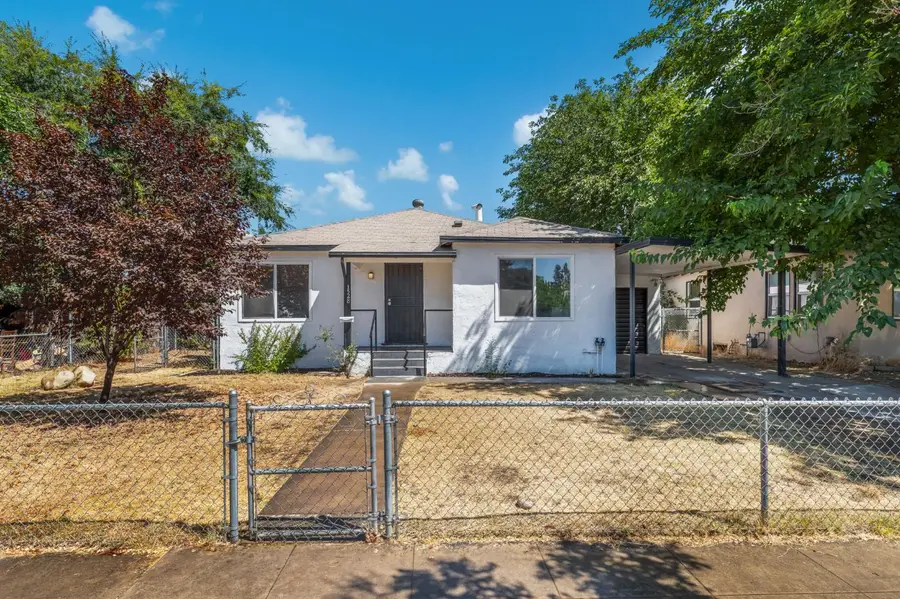 1528 W Cortland Avenue, Fresno, CA 93705 - #3