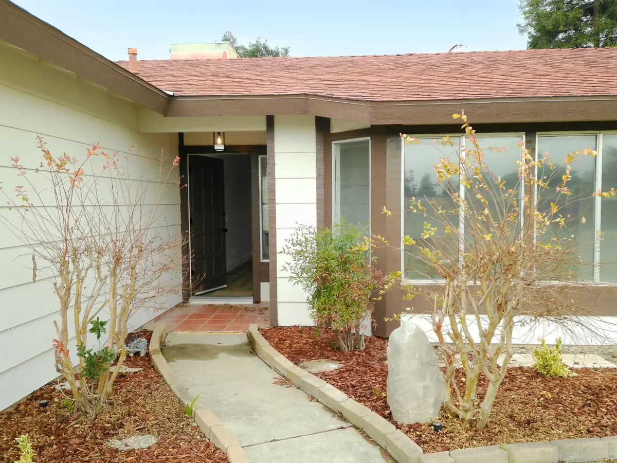 3922 N Dante Avenue, Fresno, CA 93722 - Image #1