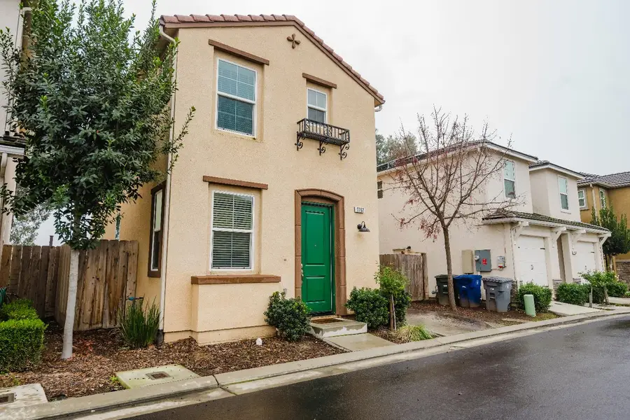 3762 Savant Ln, Clovis, CA 93619 - Image #2