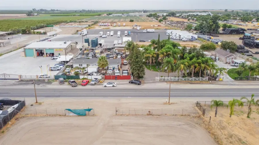 3232 S Elm Avenue, Fresno, CA 93706 - Image #2