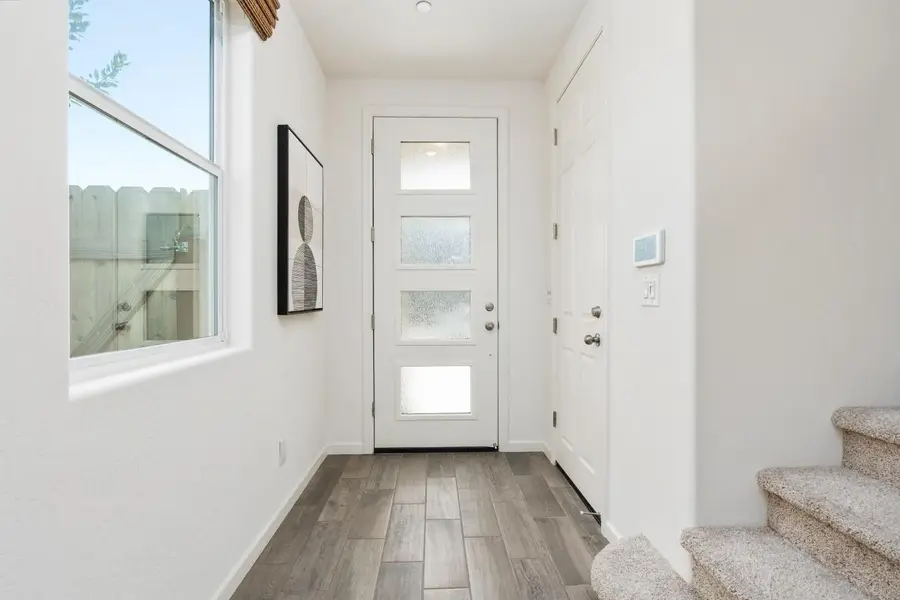 6552 E Clingstone Drive, Fresno, CA 93727 - Image #2