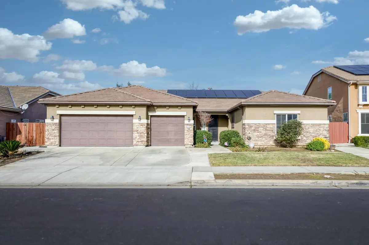 3129 3129 Ashcroft Avenue, Clovis, CA 93619 - Image #1