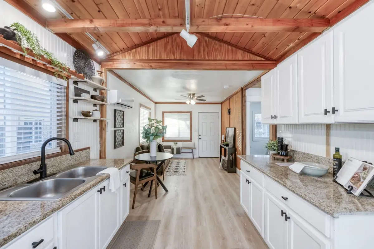 2414 Snyder Street, Selma, CA 93662 - Image #1