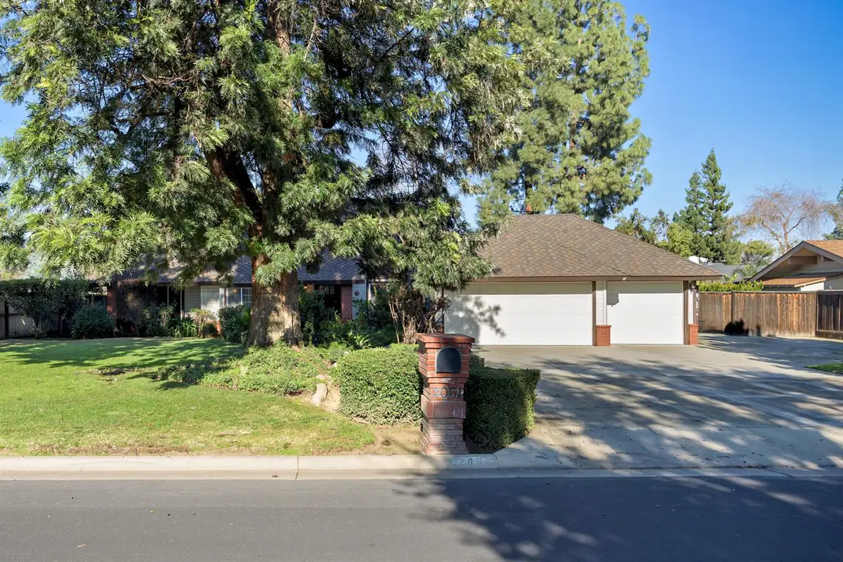 2061 Santa Ana Avenue, Clovis, CA 93611 - Image #1