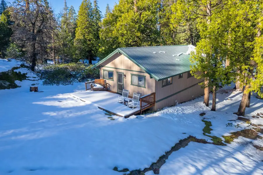 42488 Rock Ledge Road, Shaver Lake, CA 93664 - Image #3