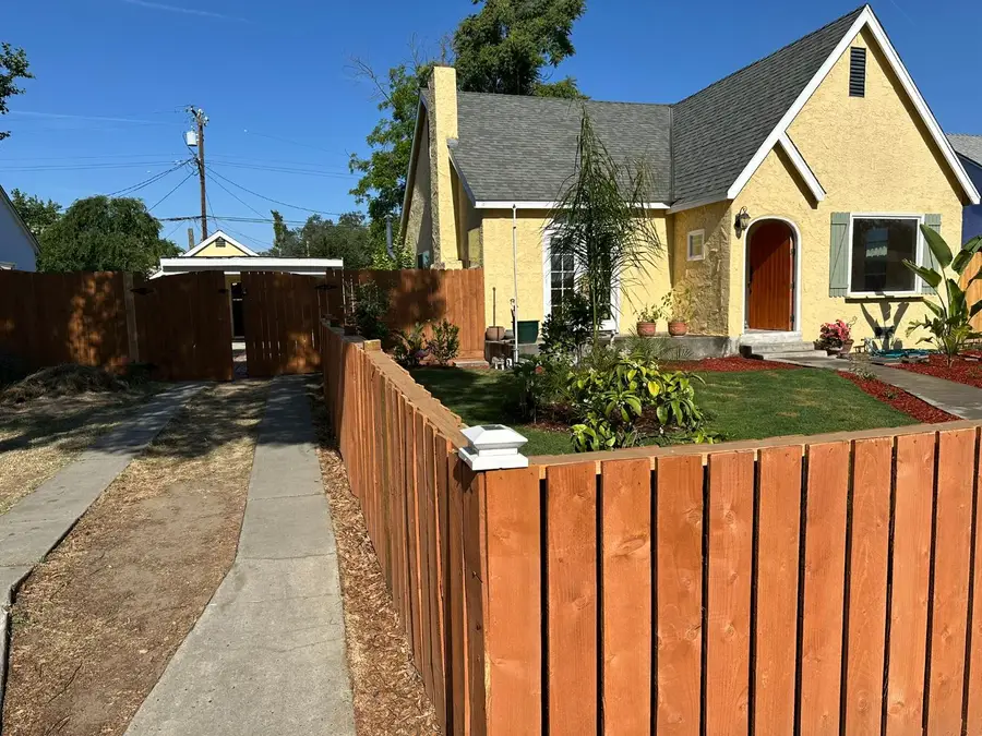 1441 N Calaveras Street, Fresno, CA 93728 - Image #2
