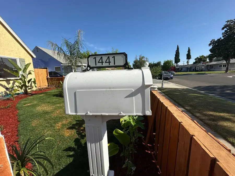 1441 N Calaveras Street, Fresno, CA 93728 - Image #3