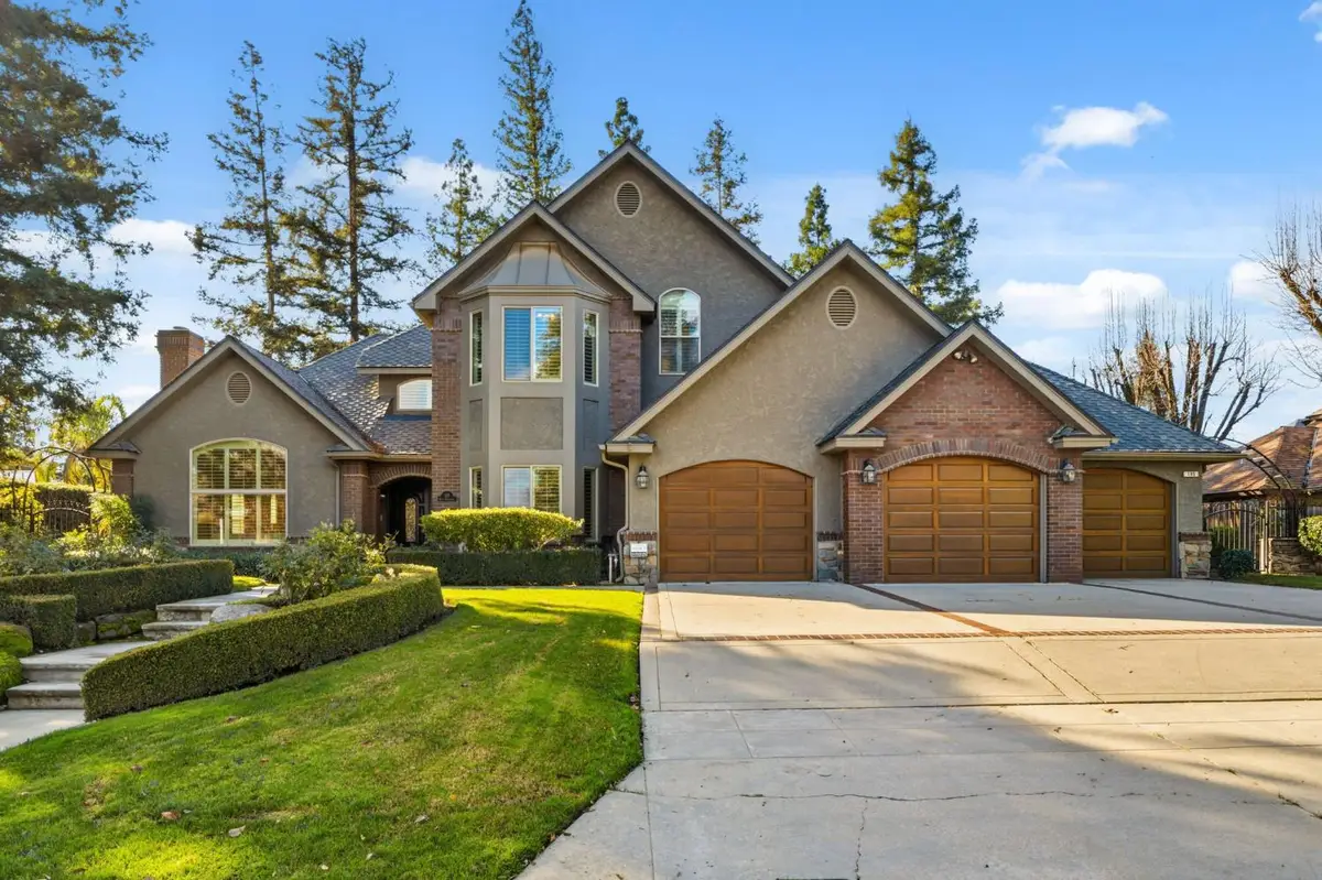 195 W Riverridge Avenue, Fresno, CA 93711 - Image #1