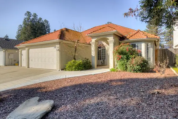 8273 N Yorktown Drive, Fresno, CA 93720