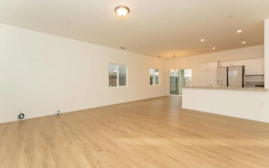 13760 Larkspur Way, Armona, CA 93202 - #3