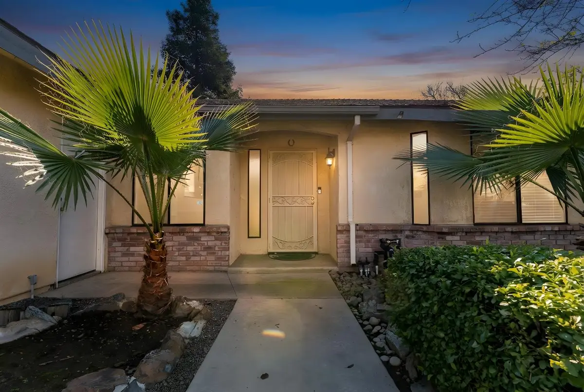 1722 Buckingham Avenue, Clovis, CA 93611 - Image #1