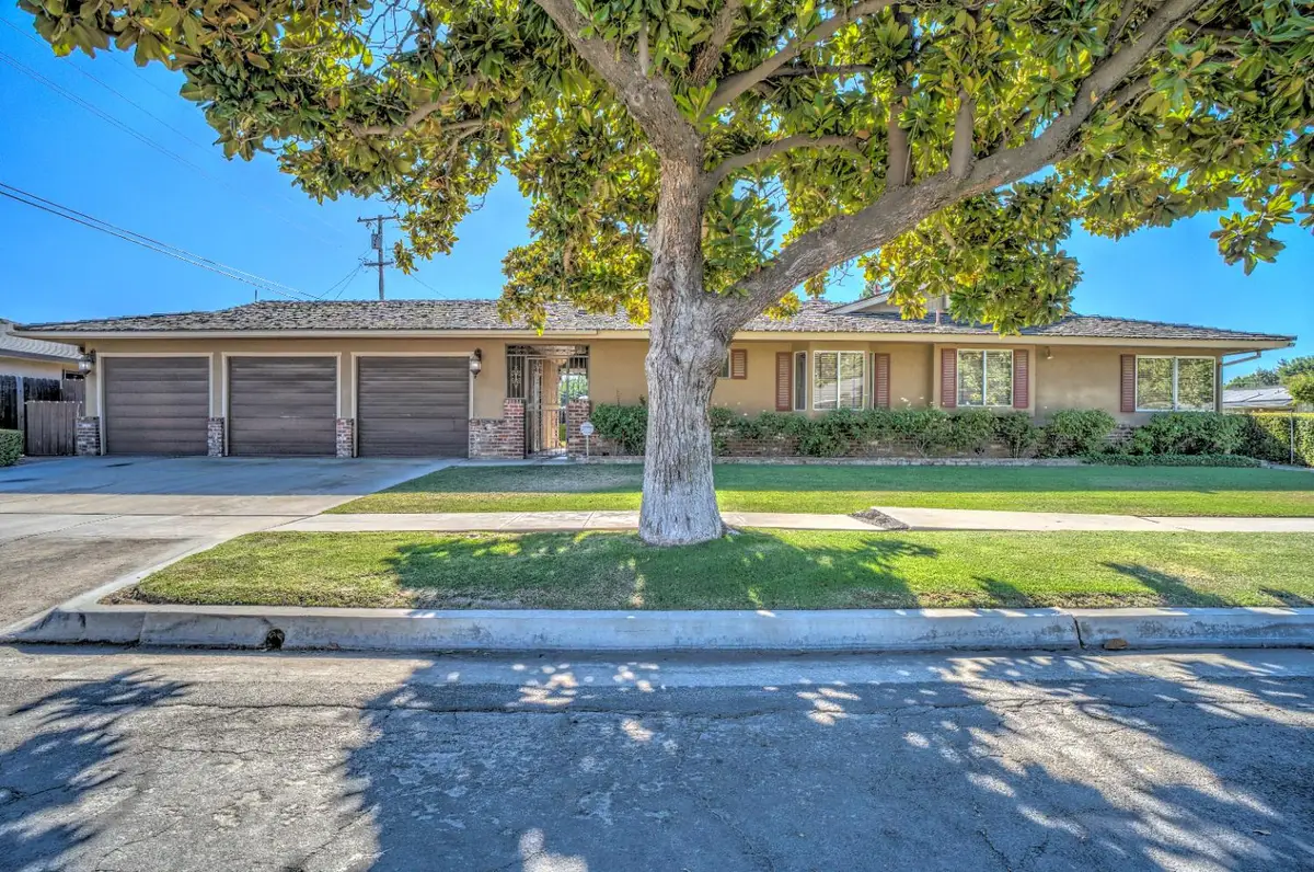 709 W Alamos Avenue, Fresno, CA 93705 - Image #1