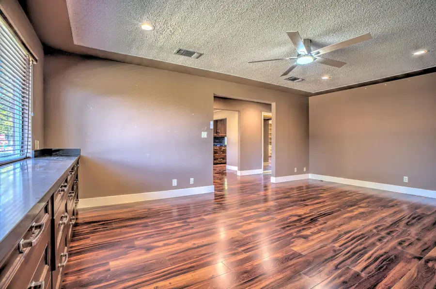 709 W Alamos Avenue, Fresno, CA 93705 - Image #3