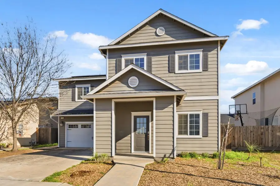 2715 Las Rosas Avenue, Clovis, CA 93619 - Image #3