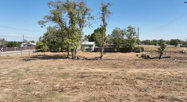 323 W Dunn Avenue, Fresno, CA 93706